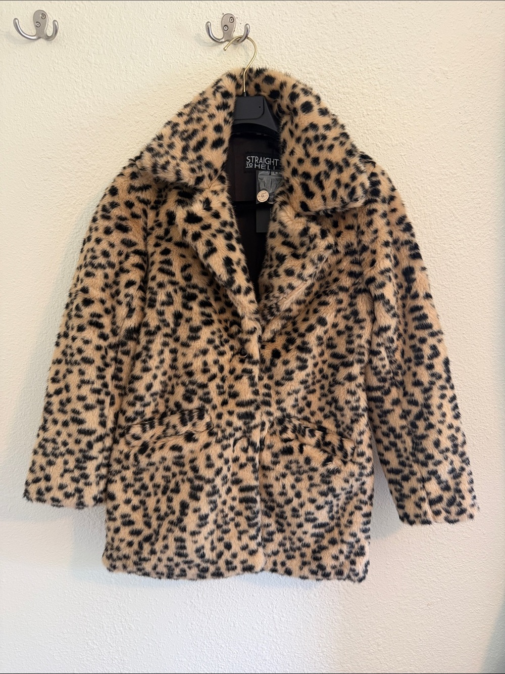 NWT Leopard Print Faux Fur Coat - Women’s Beige/Black Jacket